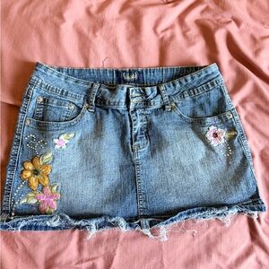 Embroidered Floral Denim Mini Skirt - Blue